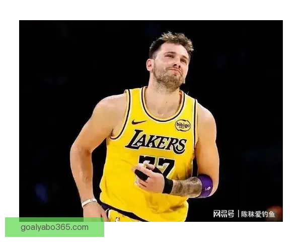 Shams曝华子最快G3复出东契奇尚未参加对抗训练掘金仅约基奇为非卖品 Shams曝华子最快G3复出东契奇尚未参加对抗训练掘金仅约基奇为非卖品